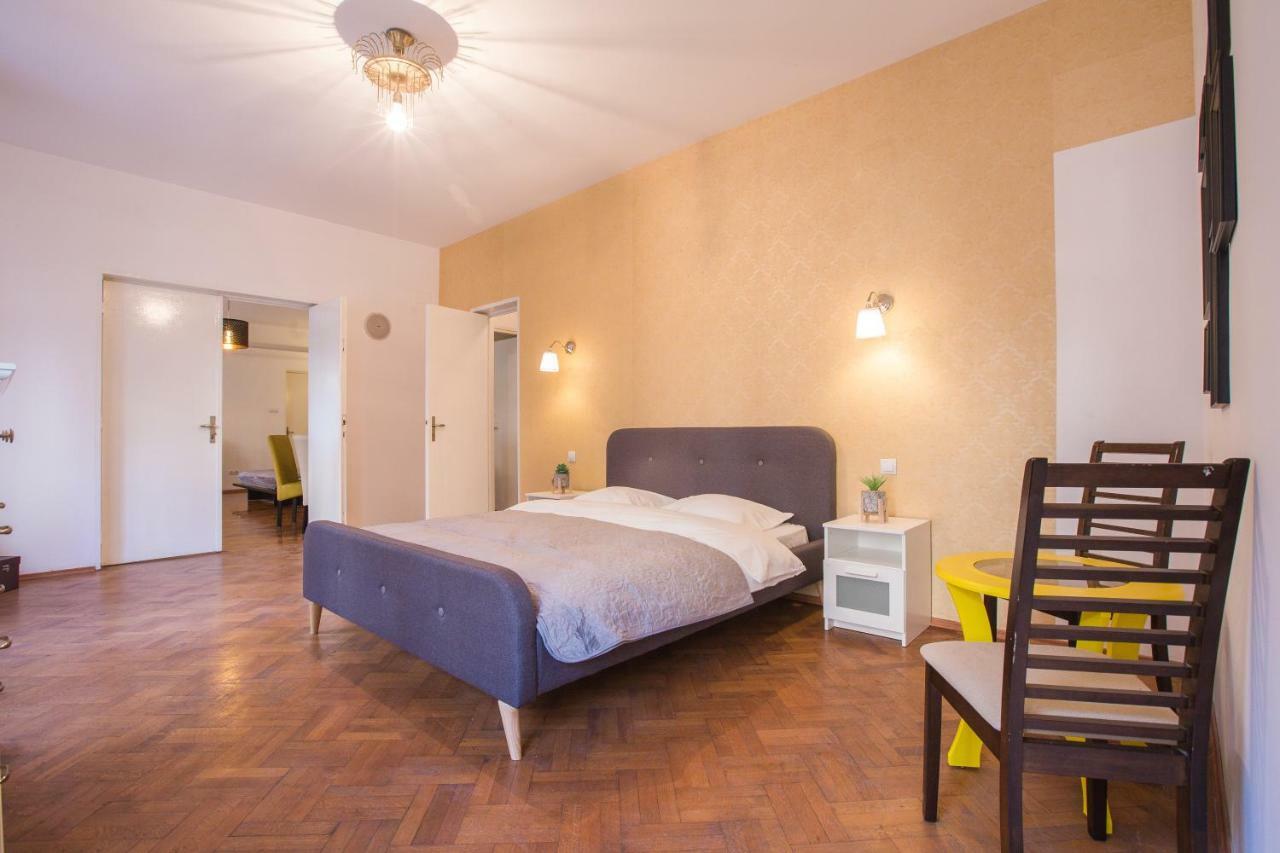 בוקרשט Color Apartments Nicolae Tonitza St מראה חיצוני תמונה