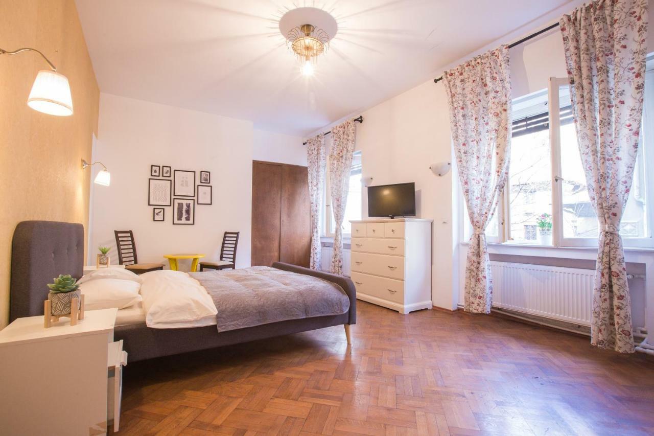 בוקרשט Color Apartments Nicolae Tonitza St מראה חיצוני תמונה